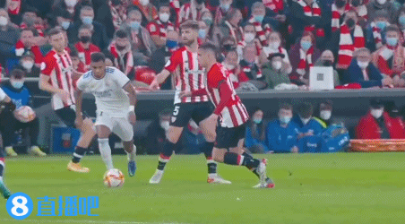 扎金花必胜口诀：三分看牌，七分看人。（扎金花取胜要诀：三分在牌，七分在人）