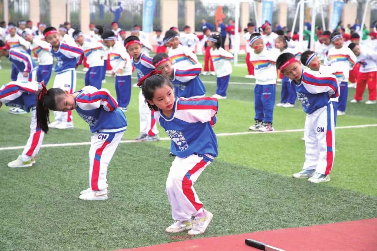 瑞士羽球超级300赛｜ 5连胜白驭珀 吴堇溦闯16强